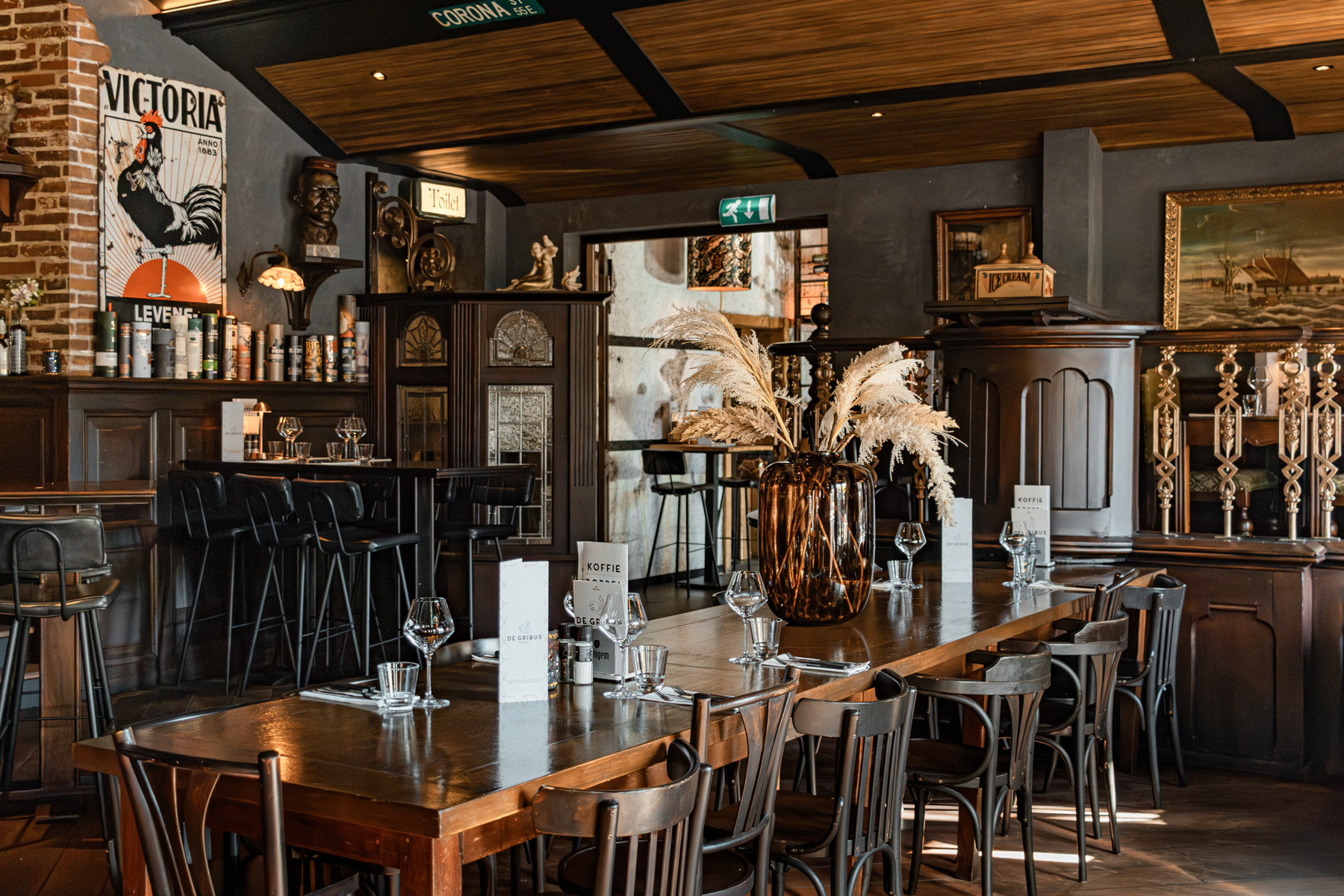 Van het terras tot 'oude' gedeelte, bij restaurant De Gribus is het overal en altijd gezellig.
